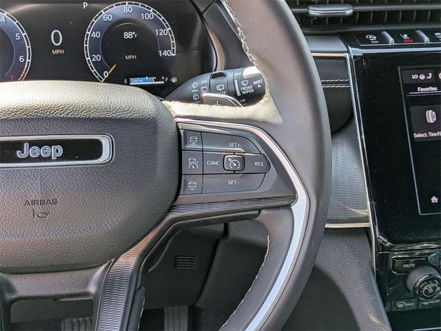 Photo of 2024 Silver Zynith Jeep Grand Cherokee L