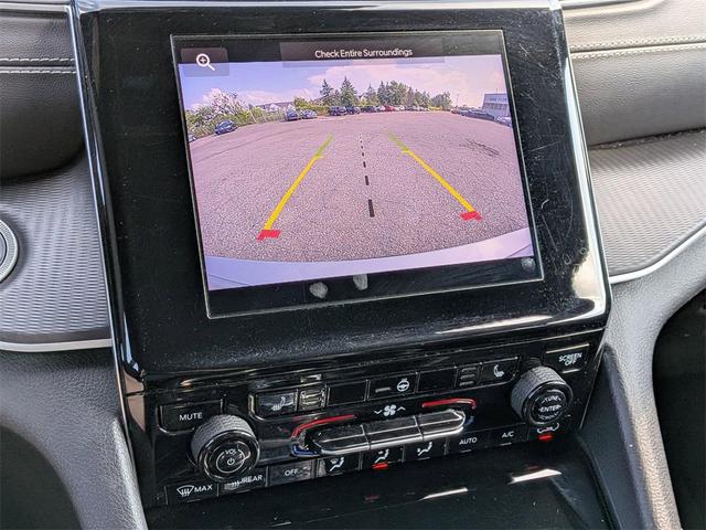 Photo of 2024 Silver Zynith Jeep Grand Cherokee L