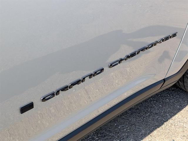Photo of 2024 Silver Zynith Jeep Grand Cherokee L