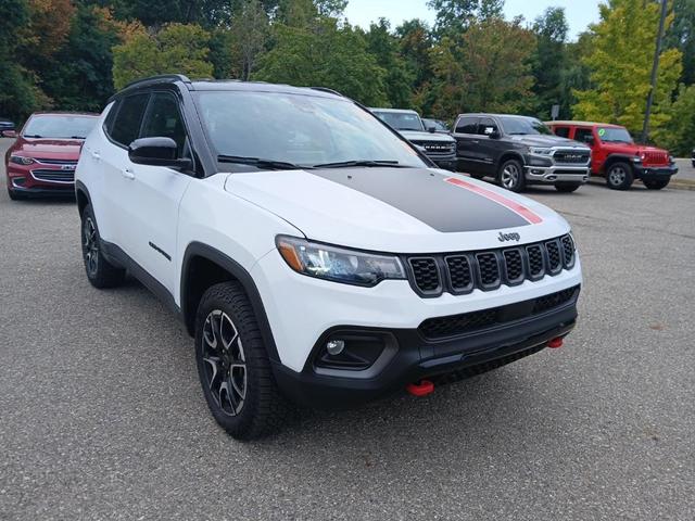 Photo of 2025 Bright White Clearcoat Jeep Compass