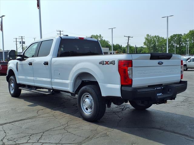 Photo of 2022 Oxford White Ford F-350