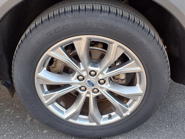 Photo of 2023 Carbonized Gray Ford Explorer