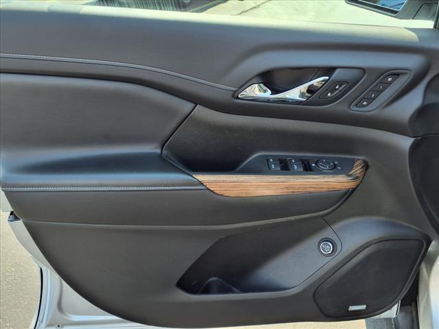 Photo of 2019 Silver GMC Acadia