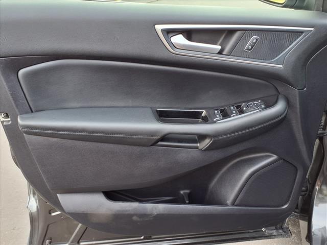Photo of 2019 Gray Ford Edge