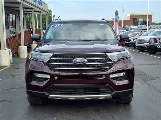 Photo of 2023 Jewel Red Metallic Tinted Clearcoat Ford Explorer