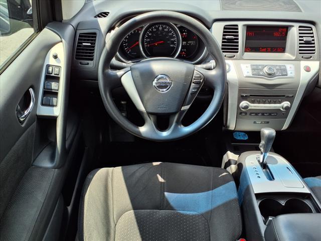 Photo of 2014 Super Black Nissan Murano