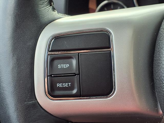 Photo of 2017 White Jeep Compass