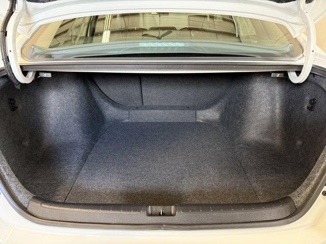 Photo of 2022 Platinum White Pearl Honda Accord