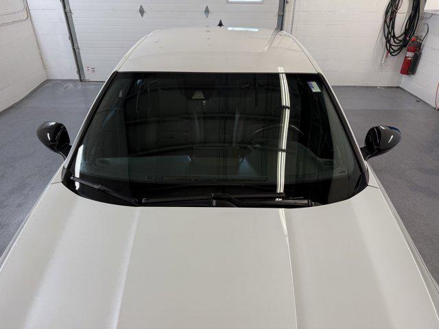 Photo of 2022 Platinum White Pearl Honda Accord