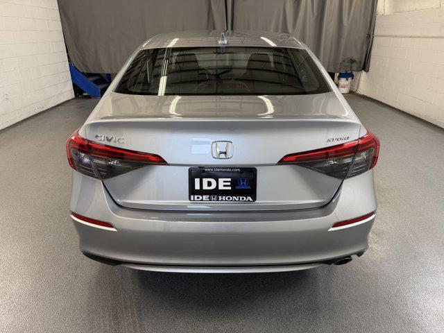 Photo of 2023 Meteorite Gray Metallic Honda Civic