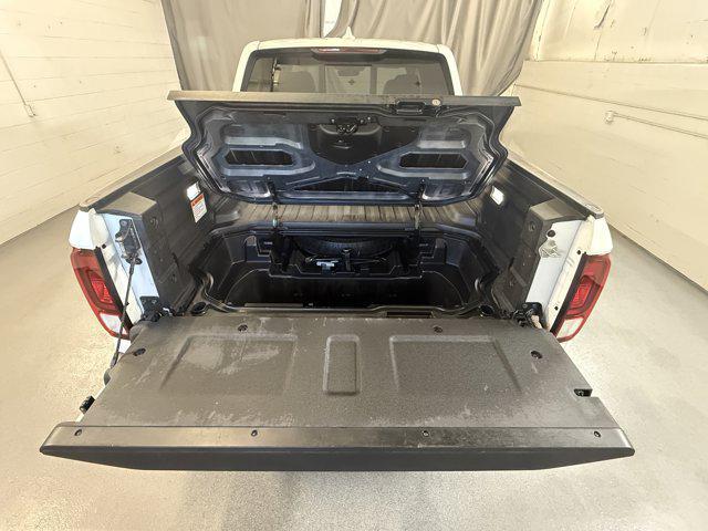 Photo of 2022 Platinum White Pearl Honda Ridgeline
