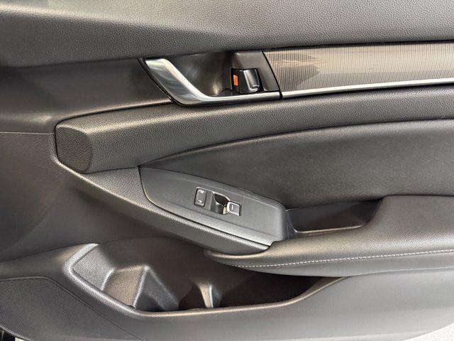 Photo of 2022 Crystal Black Pearl Honda Accord
