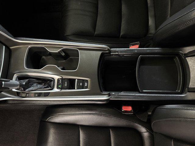 Photo of 2022 Platinum White Pearl Honda Accord