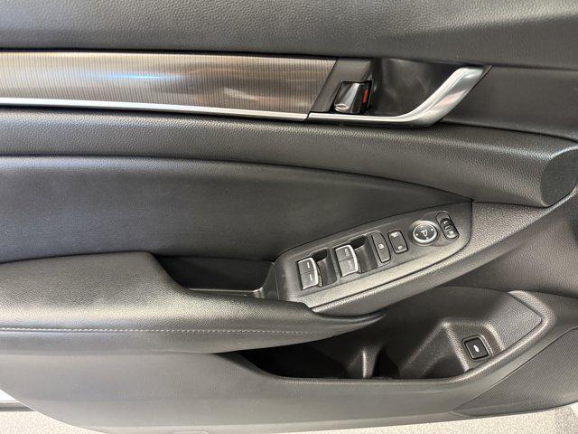 Photo of 2022 Platinum White Pearl Honda Accord