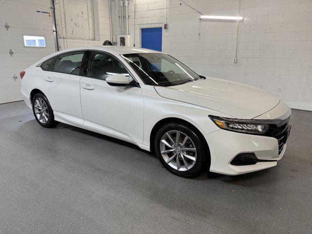 Photo of 2022 Platinum White Pearl Honda Accord