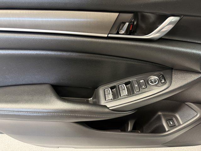 Photo of 2022 Platinum White Pearl Honda Accord