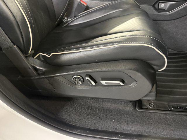 Photo of 2023 Platinum White Pearl Acura MDX