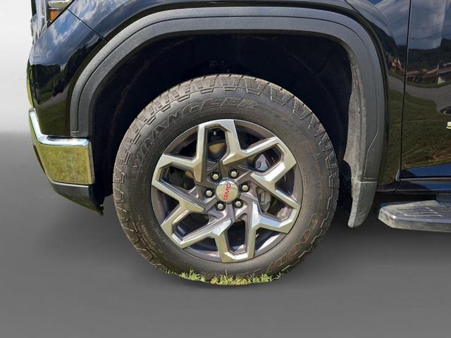 Photo of 2023 Onyx Black GMC Sierra 1500