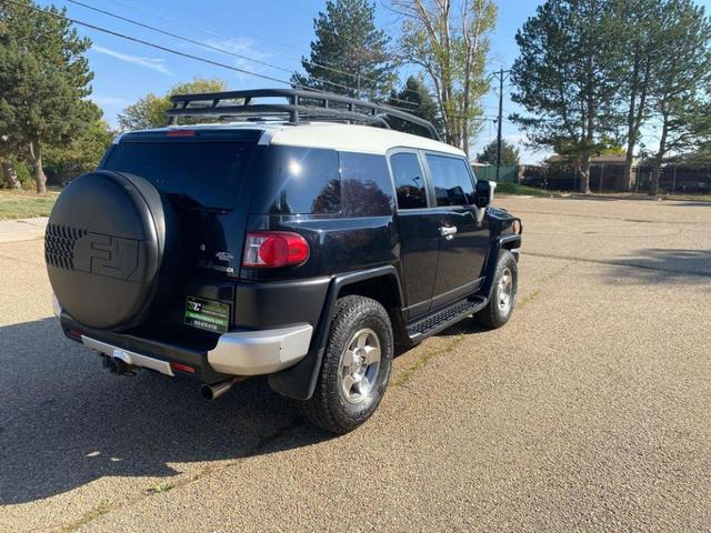 Photo of 2008 Black Toyota FJ Cruiser