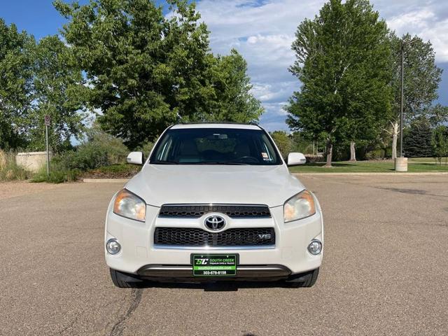 Photo of 2009 White Toyota RAV4