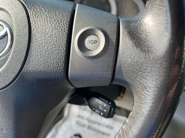 Photo of 2009 White Toyota RAV4