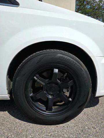 Photo of 2014 Bright White Clearcoat Chrysler Town & Country
