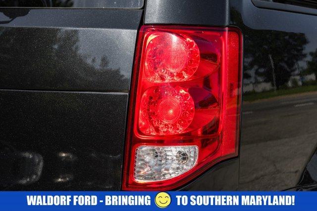 Photo of 2018 Black Onyx Crystal Pearlcoat Dodge Grand Caravan
