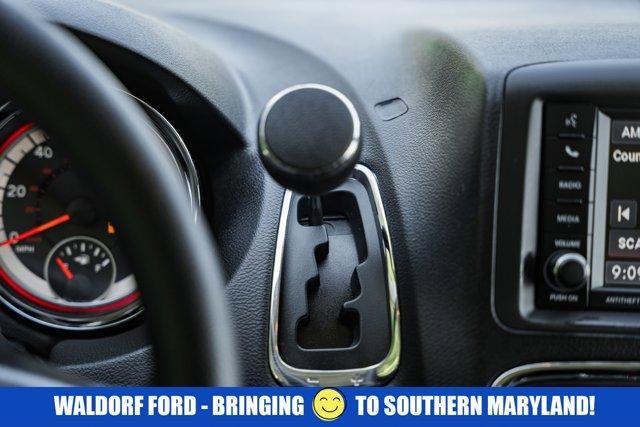 Photo of 2018 Black Onyx Crystal Pearlcoat Dodge Grand Caravan