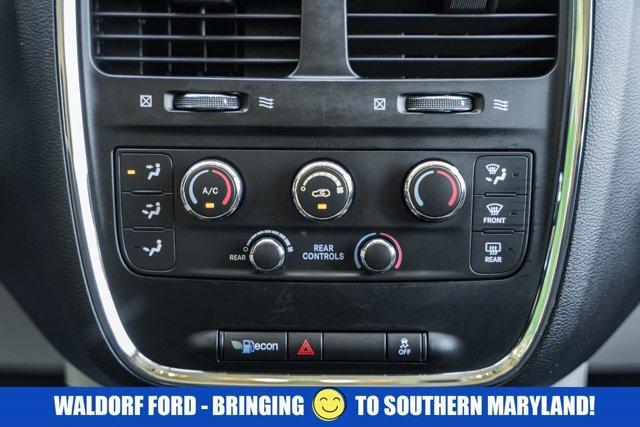 Photo of 2018 Black Onyx Crystal Pearlcoat Dodge Grand Caravan
