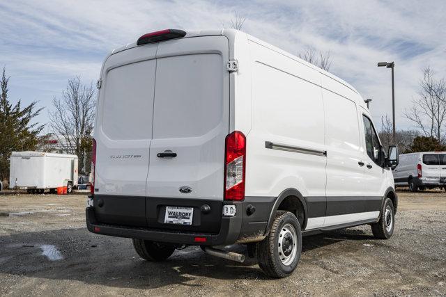 Photo of 2025 Oxford White Ford Transit-250