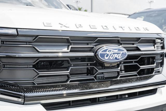 Photo of 2025 Star White Ford Expedition