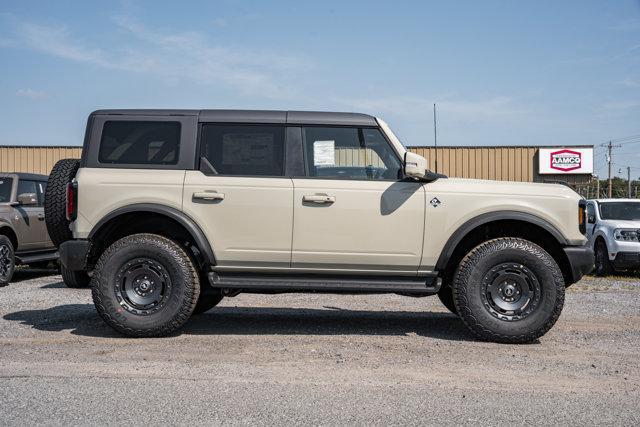 Photo of 2025 Desert Sand Ford Bronco