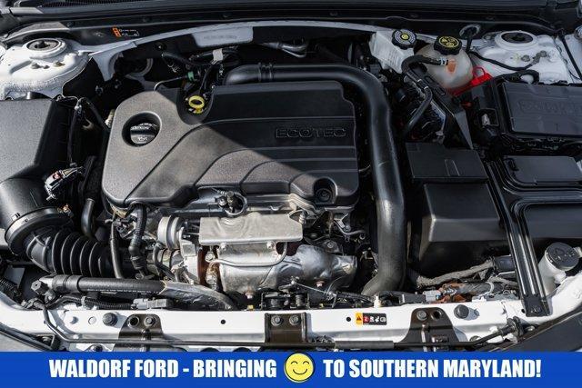 Photo of 2024 Summit White Chevrolet Malibu