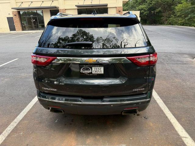 Photo of 2020 Midnight Blue Metallic Chevrolet Traverse