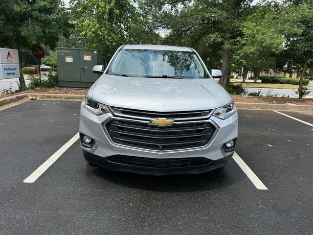 Photo of 2020 Silver Ice Metallic Chevrolet Traverse