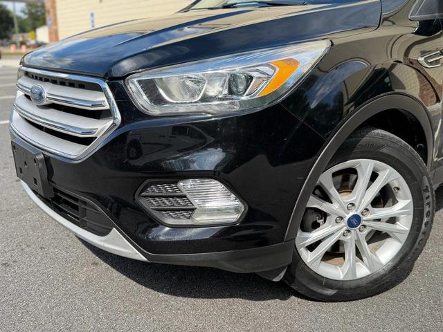 Photo of 2018 Shadow Black Ford Escape