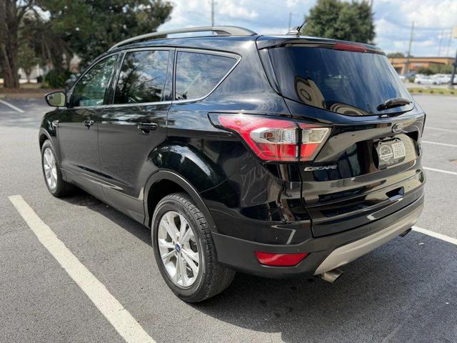 Photo of 2018 Shadow Black Ford Escape