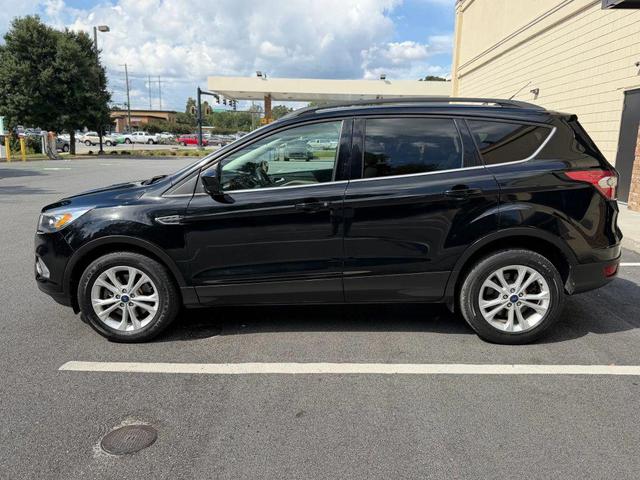 Photo of 2018 Shadow Black Ford Escape