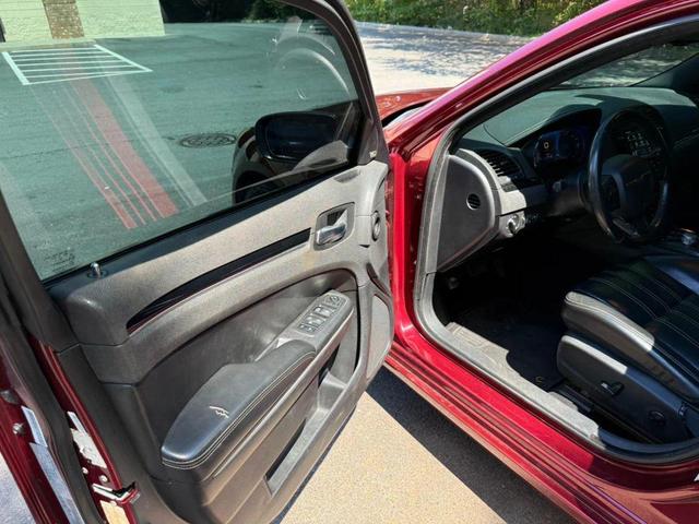 Photo of 2019 Red Chrysler 300
