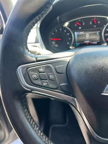 Photo of 2018 Silver Ice Metallic Chevrolet Equinox