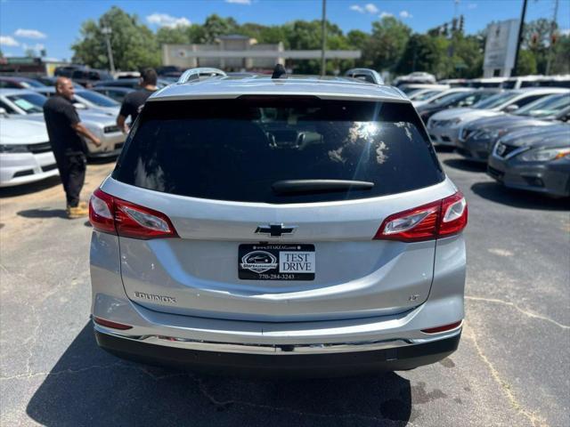 Photo of 2018 Silver Ice Metallic Chevrolet Equinox