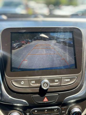 Photo of 2018 Silver Ice Metallic Chevrolet Equinox