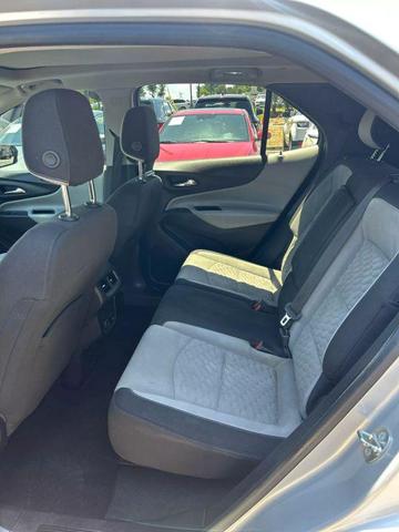 Photo of 2018 Silver Ice Metallic Chevrolet Equinox