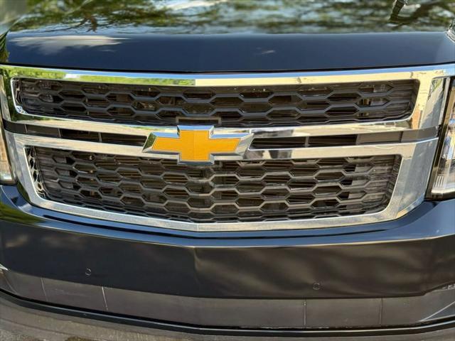 Photo of 2018 Black Chevrolet Suburban