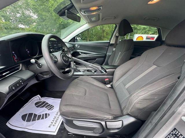 Photo of 2021 Gray Hyundai ELANTRA