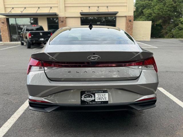 Photo of 2021 Gray Hyundai ELANTRA