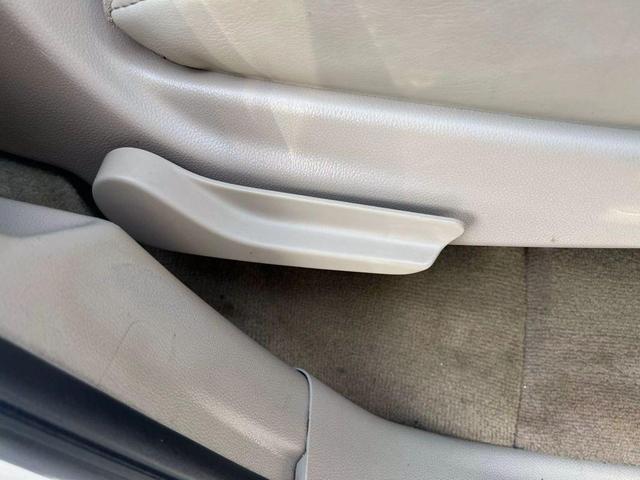 Photo of 2015 White GMC Yukon
