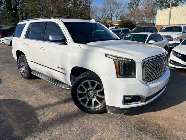 Photo of 2015 White GMC Yukon