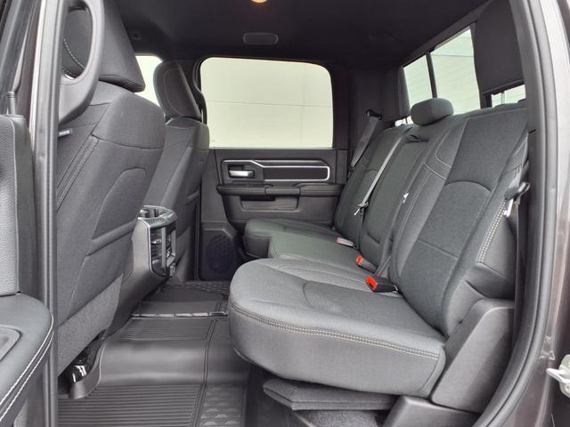 Photo of 2025 Granite Crystal Met. Clea RAM 2500