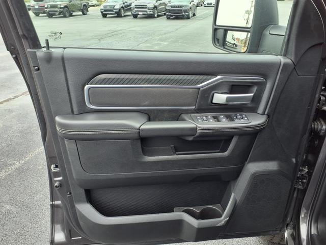Photo of 2025 Granite Crystal Met. Clea RAM 2500